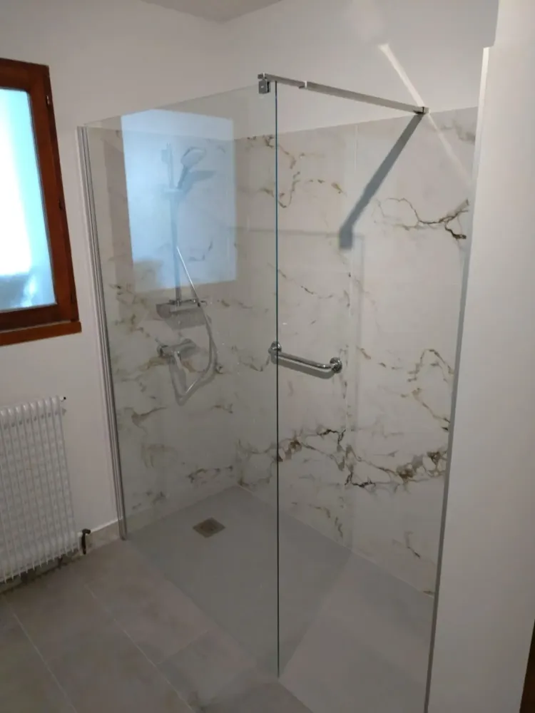 Douche à l'italienne à Guindou